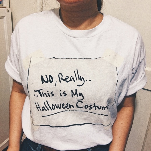 Halloween Graphic Short Sleeve T-Shirt size M-L - Picture 3 of 3